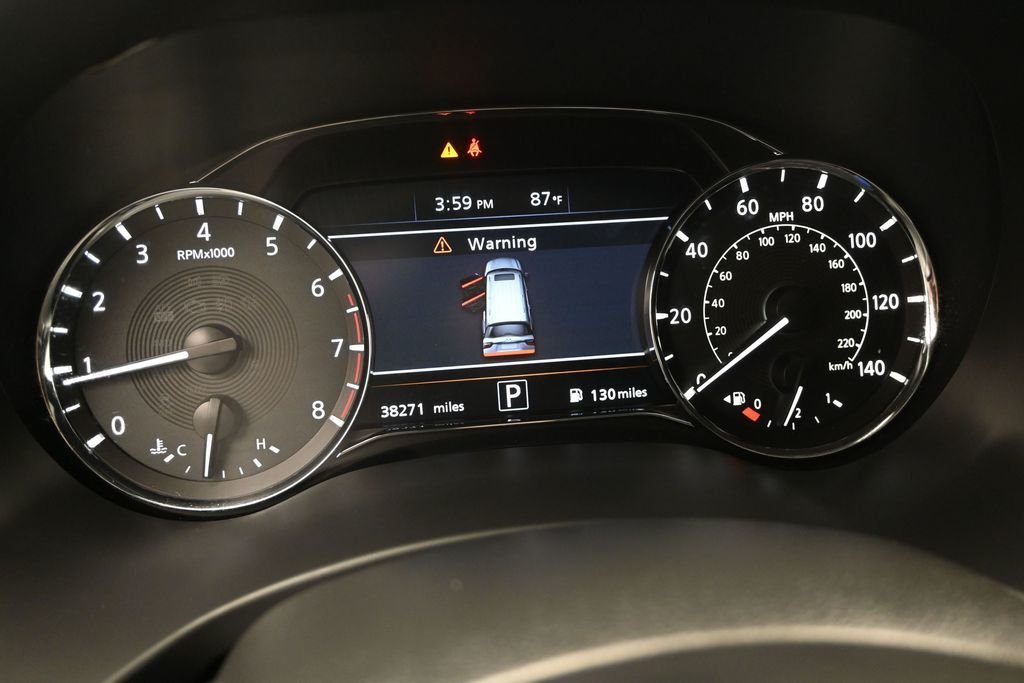 Used 2023 White INFINITI Sensory image 23