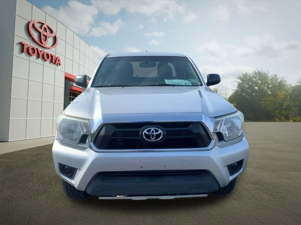 Used 2013 Silver Toyota Base image 8
