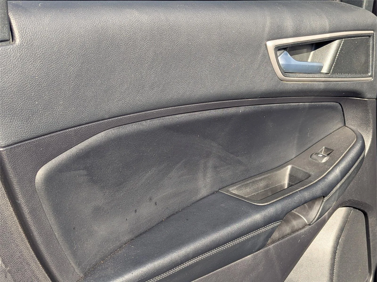 Used 2022 Agate Black Ford SEL image 32