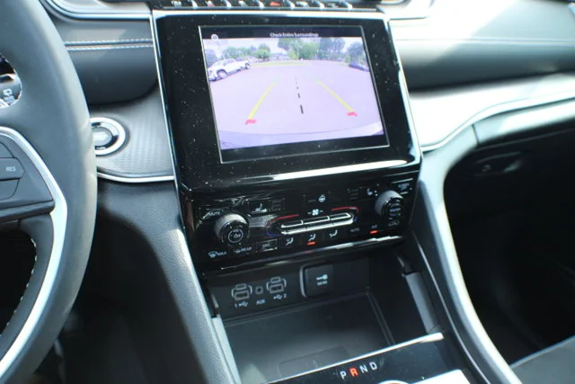 Used 2024 Baltic Gray Metallic Clearcoat Jeep Altitude X image 12