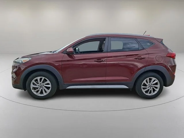 Used 2017 Red Hyundai SE image 6