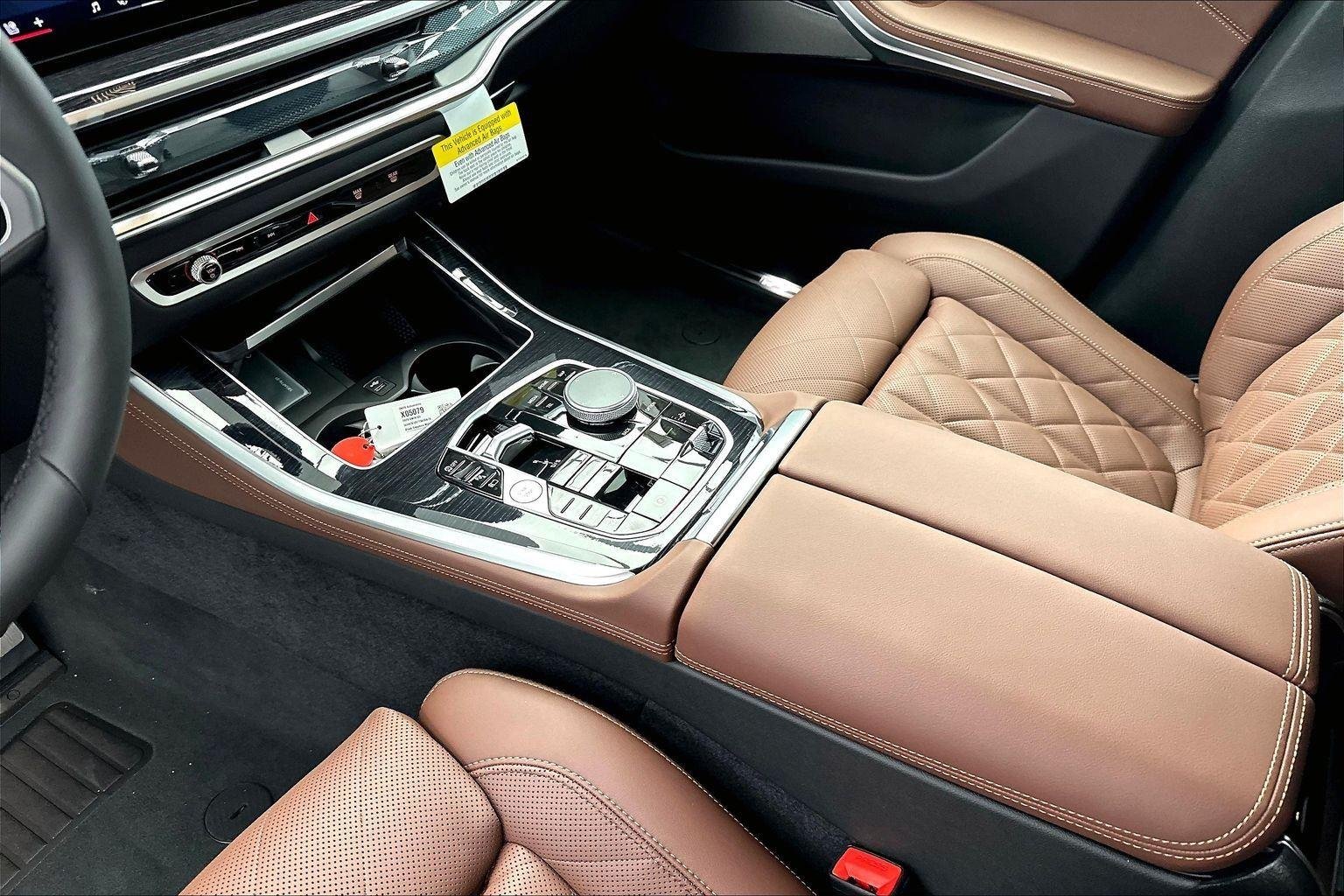 New 2026 Black Sapphire Metallic BMW xDrive50e image 23