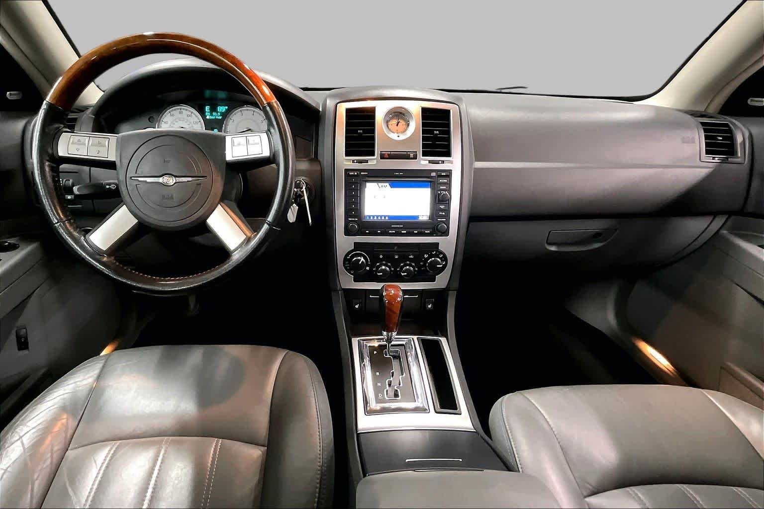 Used 2005 Brilliant Black Crystal Prl Chrysler 300C image 15