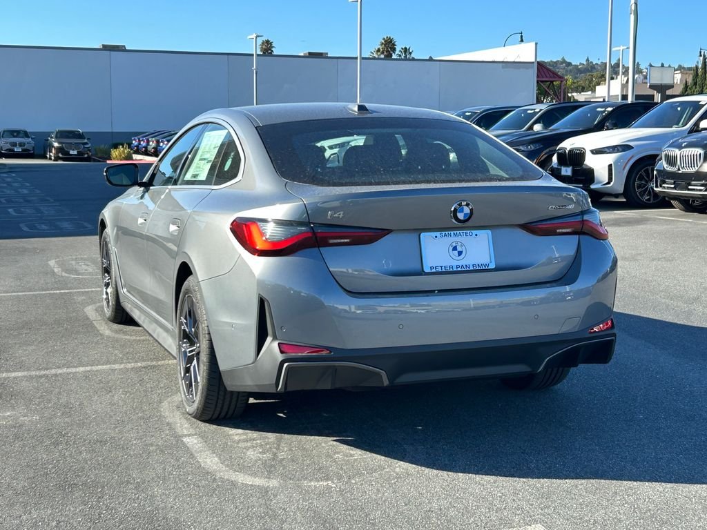 New 2026 Skyscraper Grey Metallic BMW eDrive40 image 3