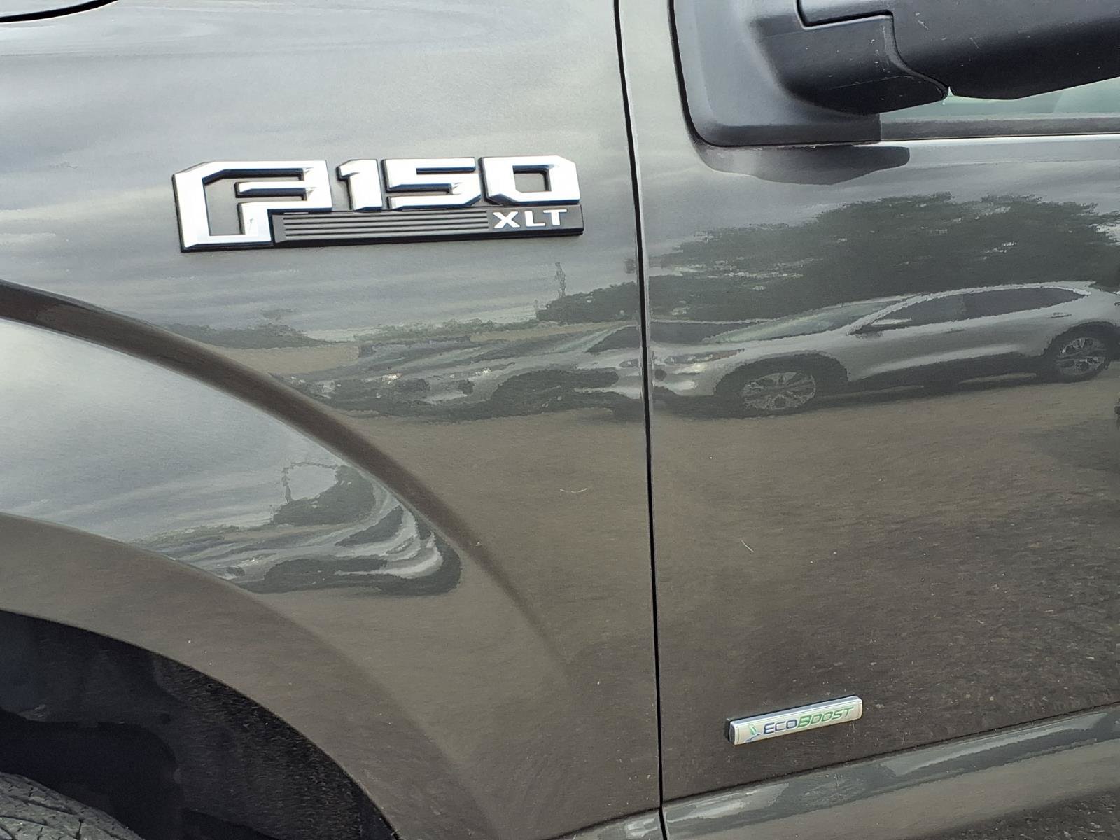 Used 2015 Magnetic Metallic Ford XLT image 4