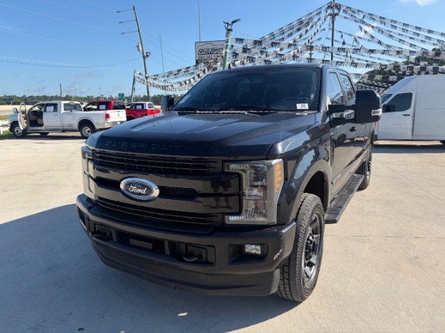 Used 2019 Black Ford LARIAT image 1