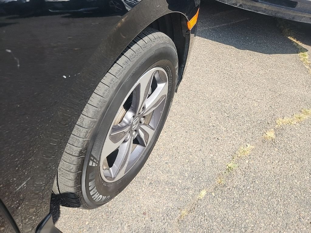 Used 2018 Black Honda Touring image 15
