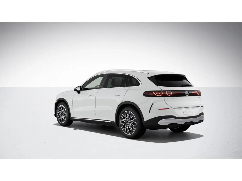 New 2027 White Mercedes-Benz GLC 400 image 29