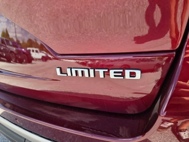 New 2026 Velvet Red Pearl-Coat Exterior Paint Jeep Limited image 12