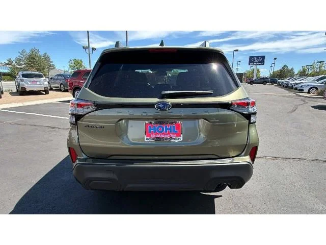 New 2026 AUTUMN GREEN METALLIC Subaru Premium image 4