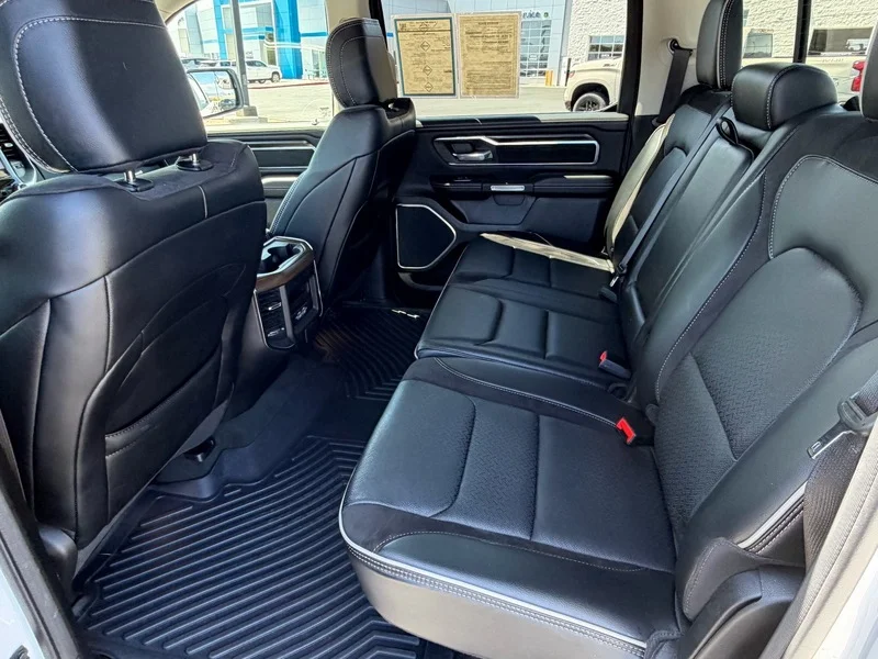 Used 2022 Bright White Clea Ram Laramie image 17