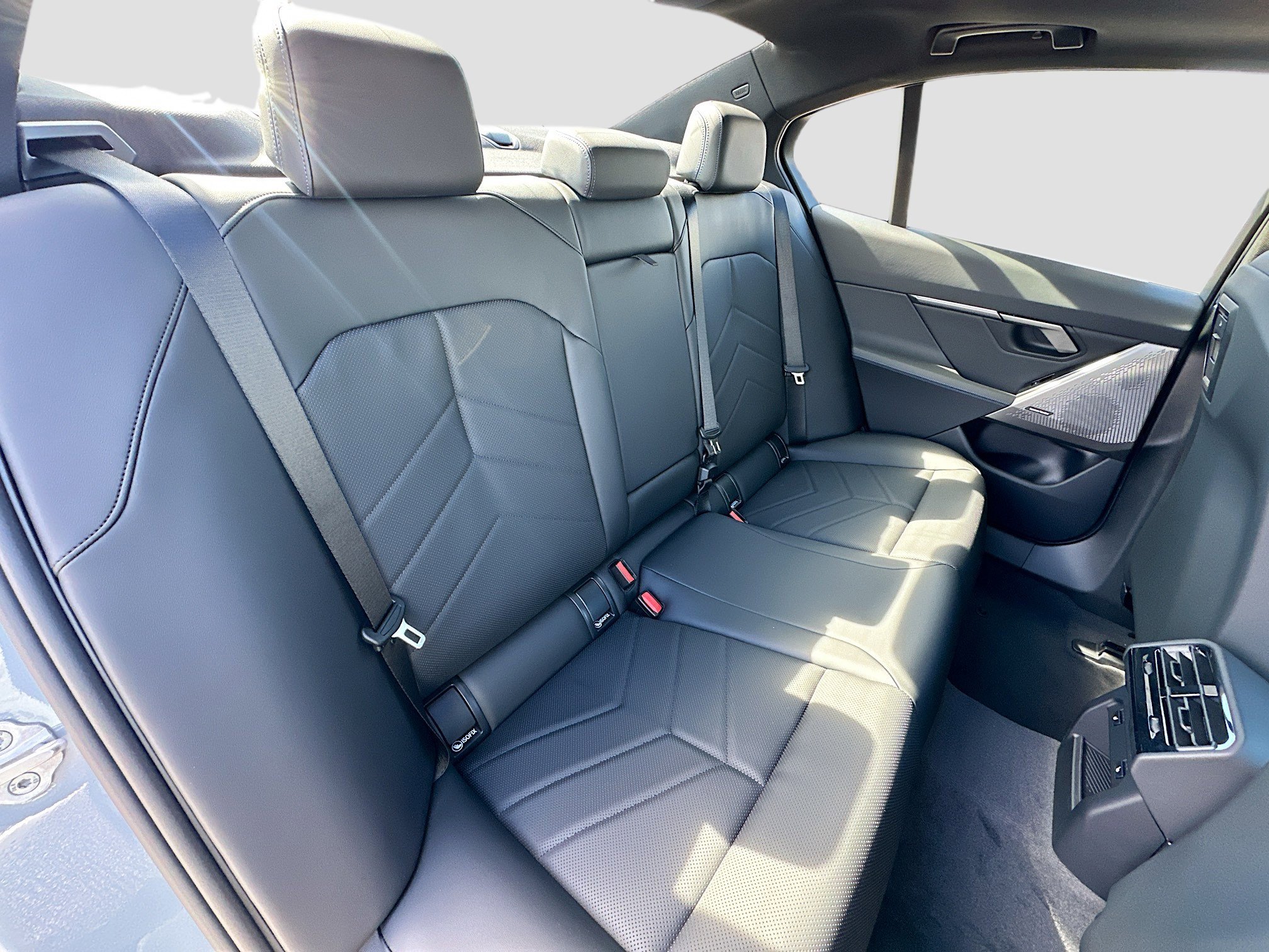 New 2026 Brooklyn Grey Metallic BMW 530i image 22