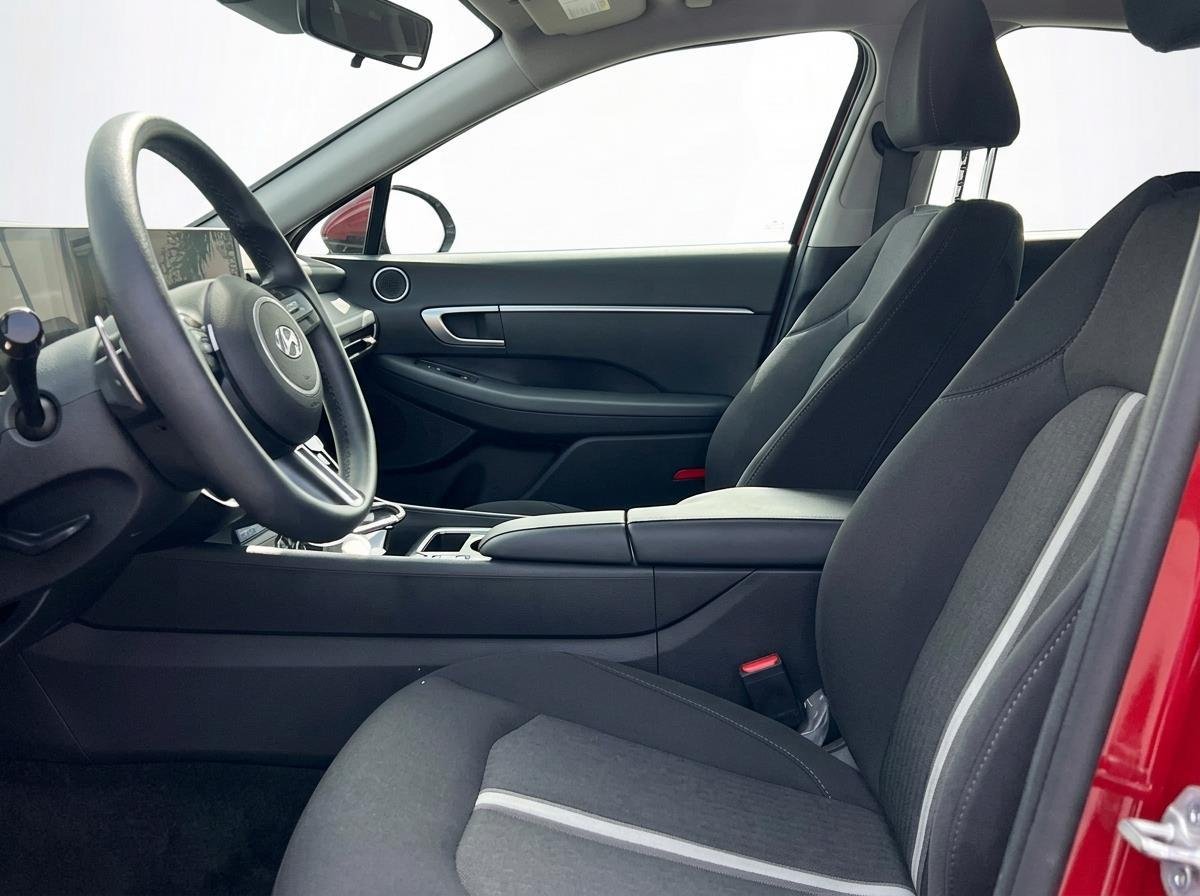 Used 2024 Ultimate red Hyundai SEL image 10