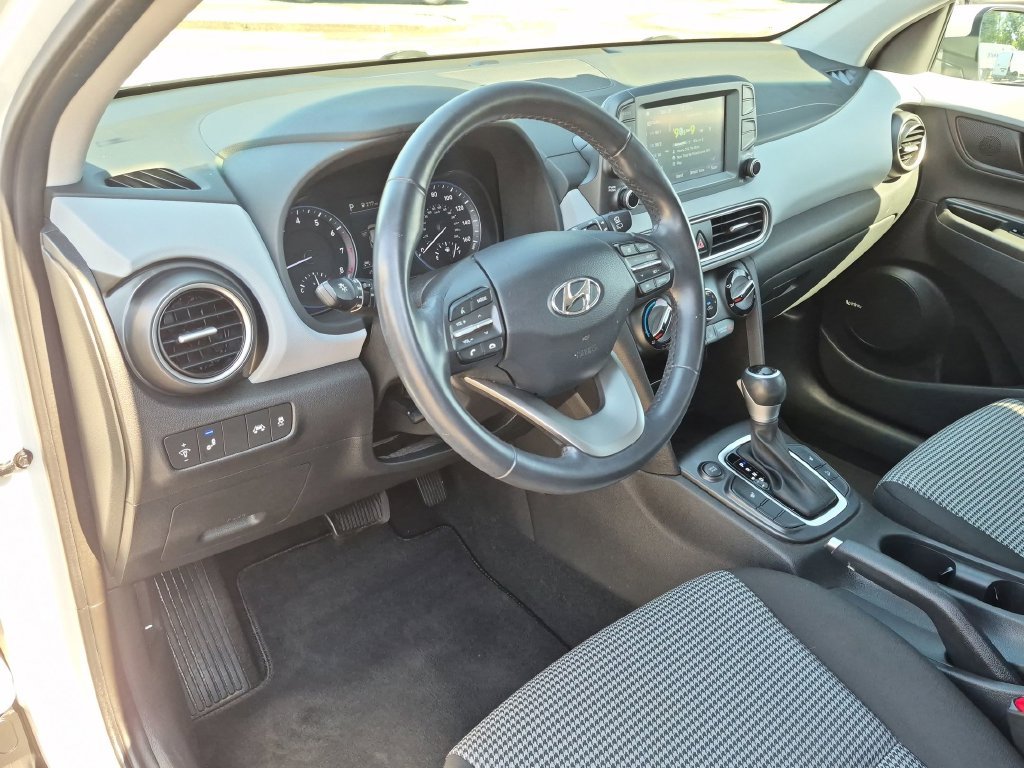 Used 2020 White Hyundai SEL Plus image 37