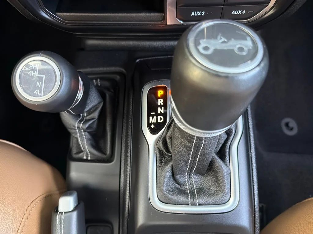 Used 2020 White Jeep Unlimited Sahara image 40