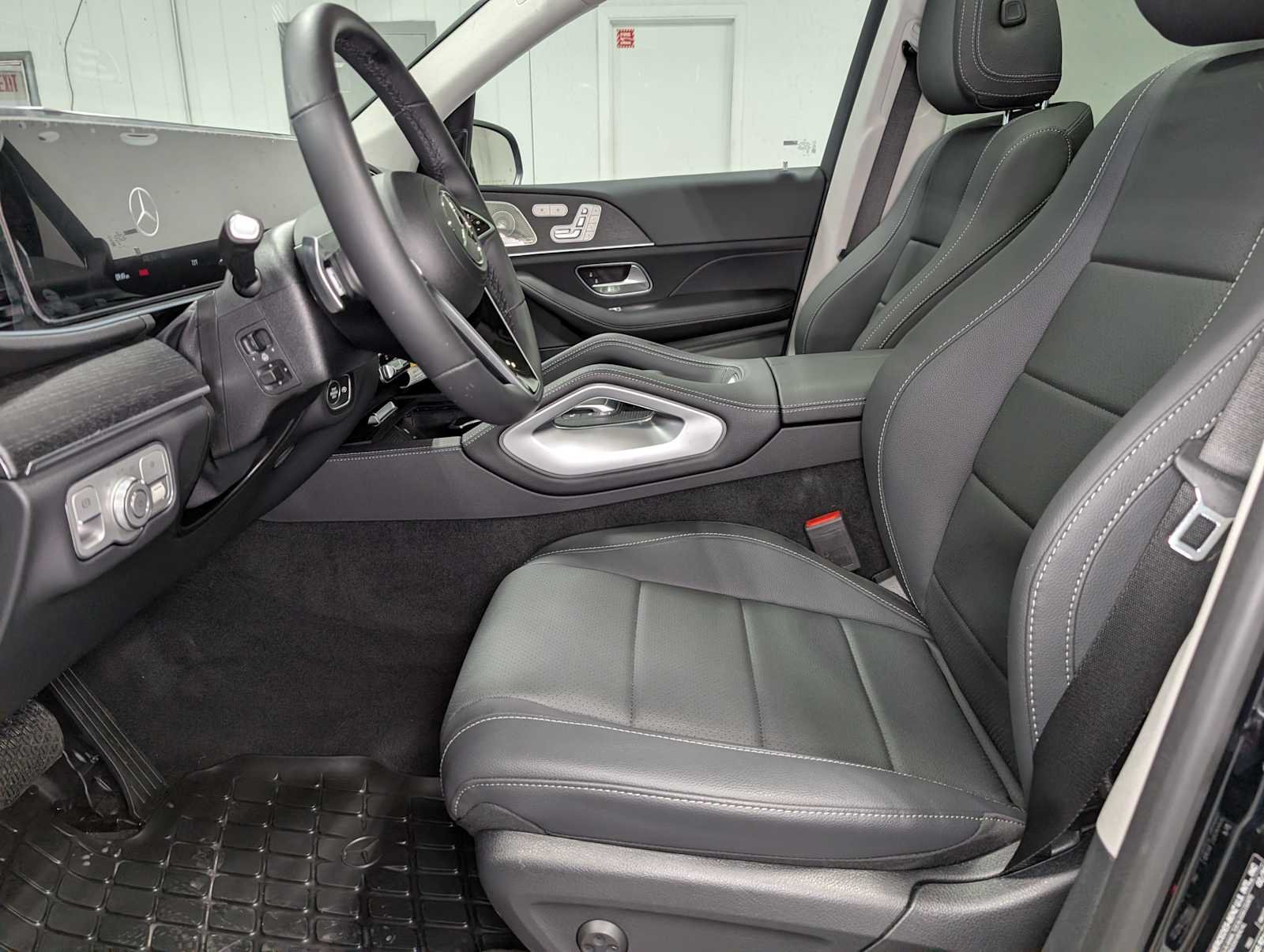 Certified Used 2026  Mercedes-Benz GLE 350 image 4