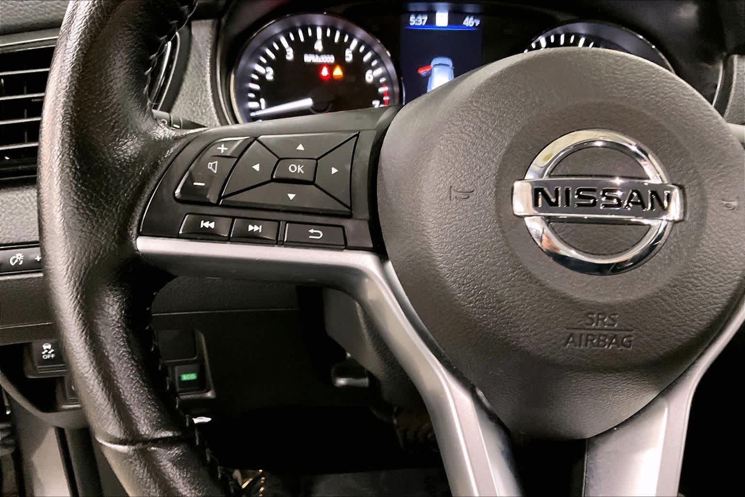 Used 2022 Gun Metallic Nissan SL image 23