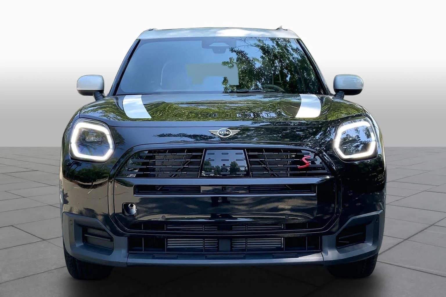 New 2027 Midnight Black II Metallic MINI Signature Plus image 3