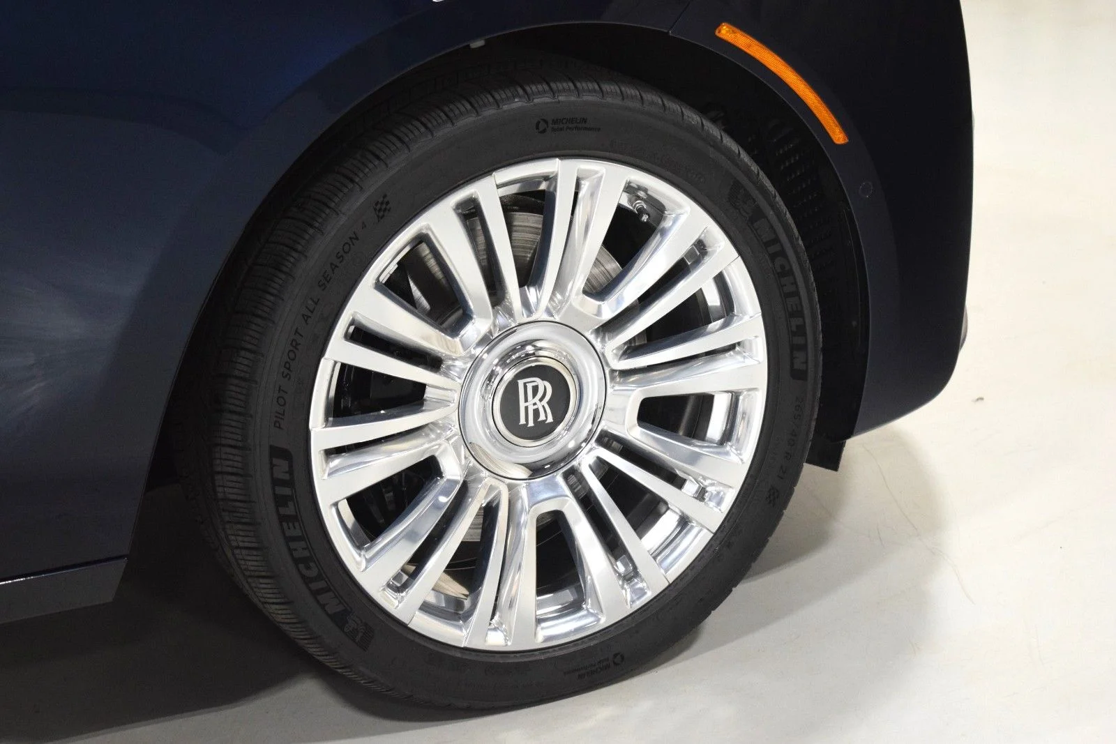 Used 2021 Blue Rolls-Royce  image 16