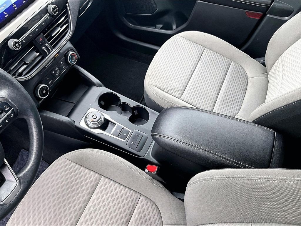 Used 2021 White Ford SE image 15