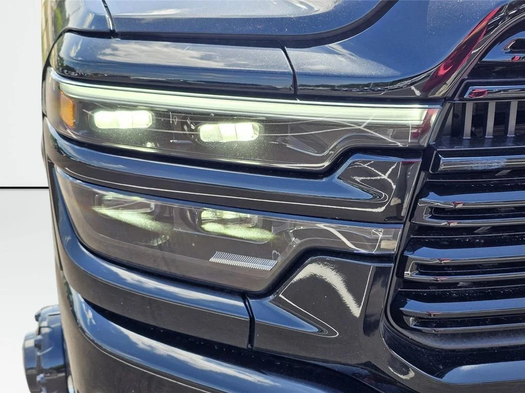 2026 RAM 3500 Laramie - Photo 4