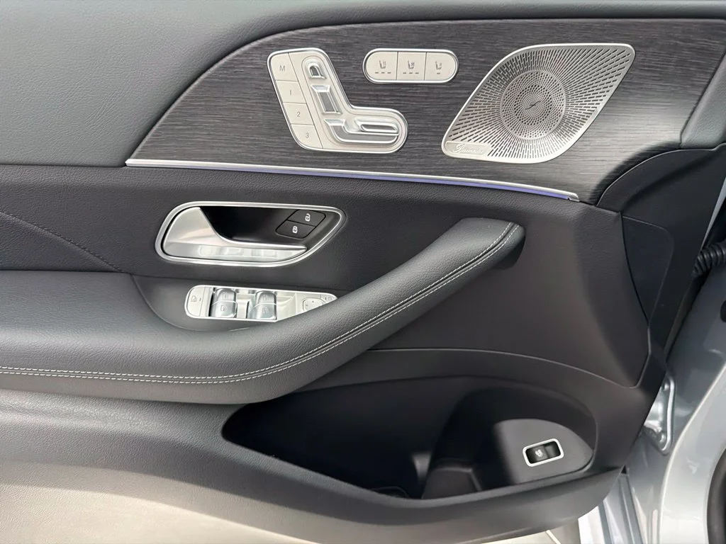 New 2027 Silver Mercedes-Benz GLS 450 image 14