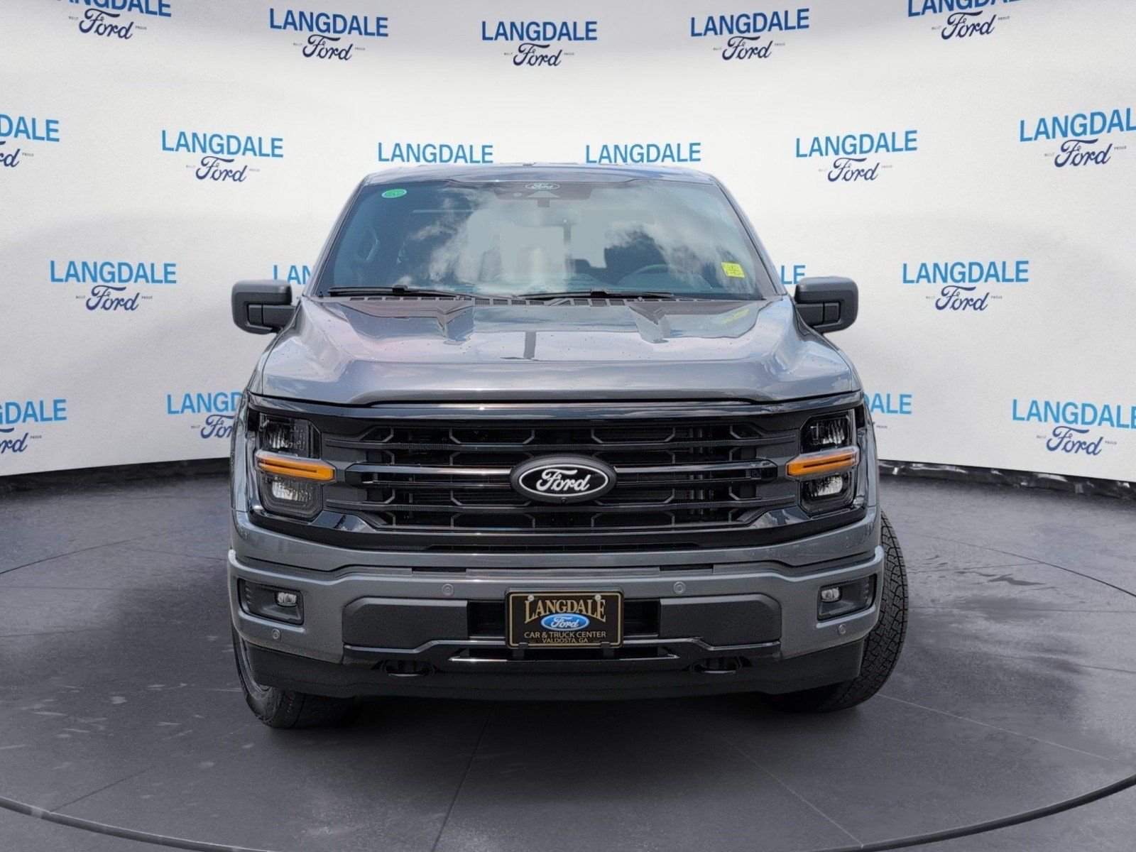 New 2026 Carbonized Gray Metallic Ford XLT image 12