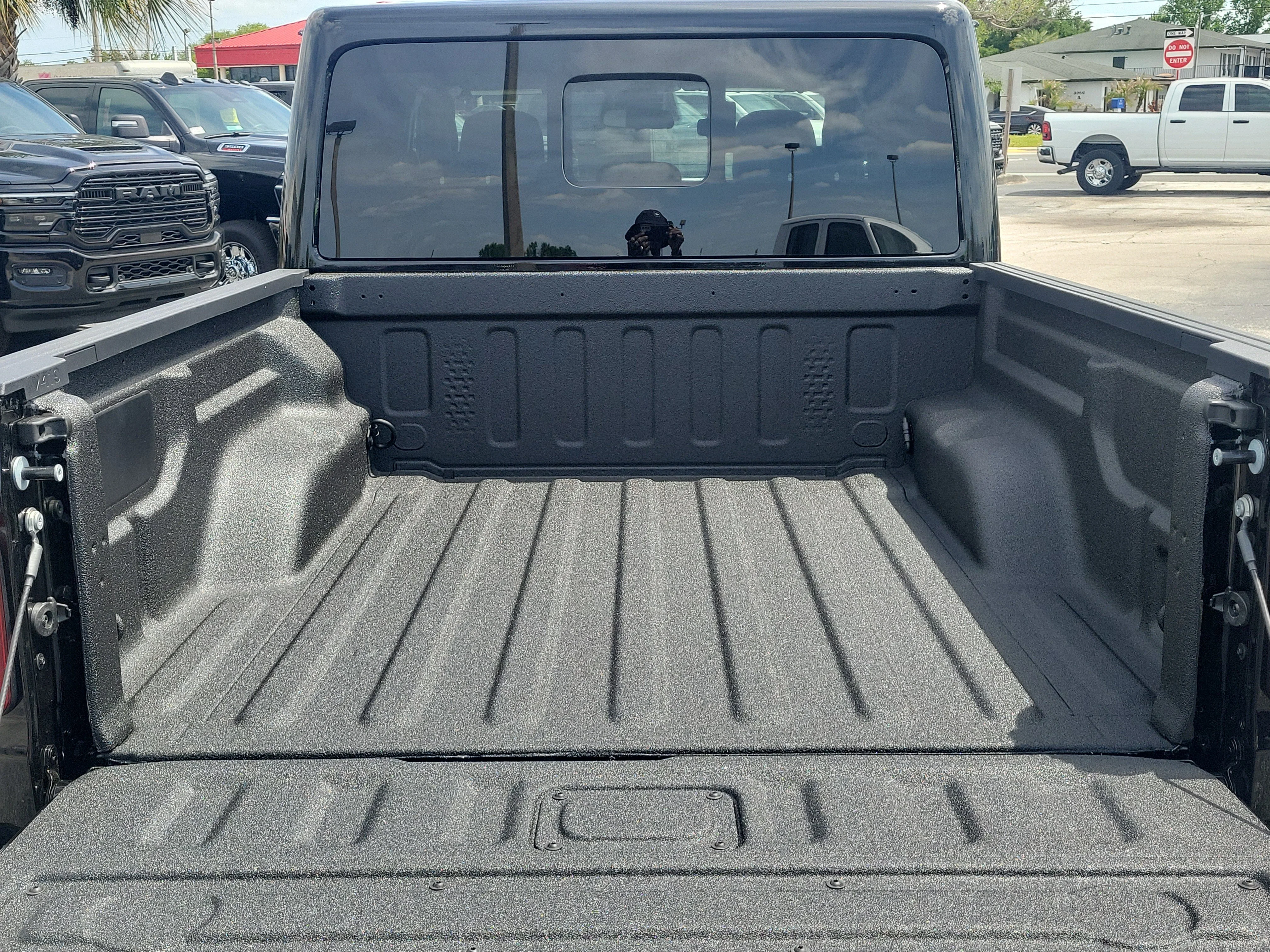 New 2026 Black Clearcoat Jeep Sahara image 8