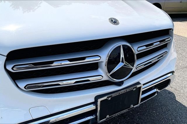 Certified Used 2022 White Mercedes-Benz GLC 300 image 6