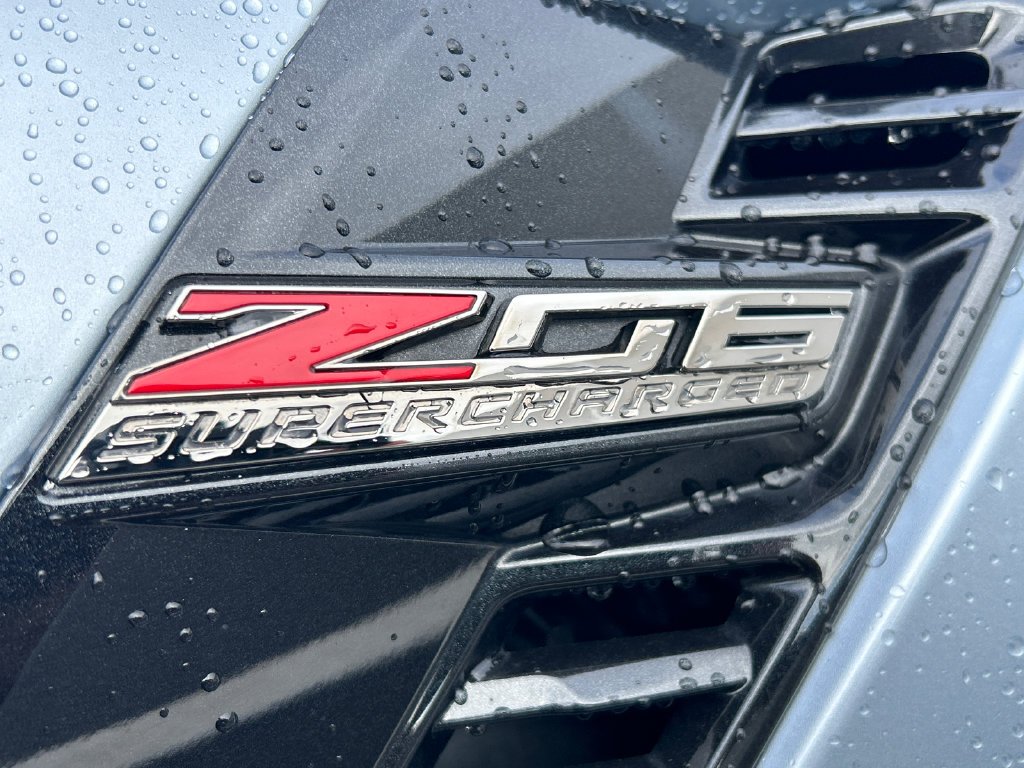Used 2017 Blue Chevrolet Z06 image 25