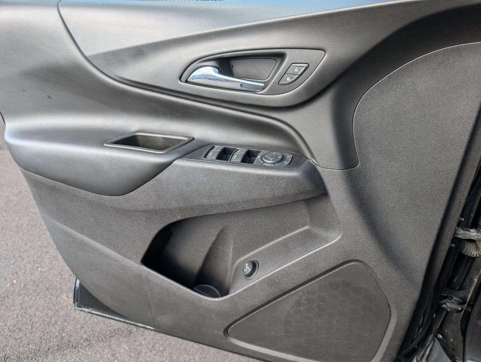 Used 2019 MOSAIC BLACK METALLIC Chevrolet LT image 15