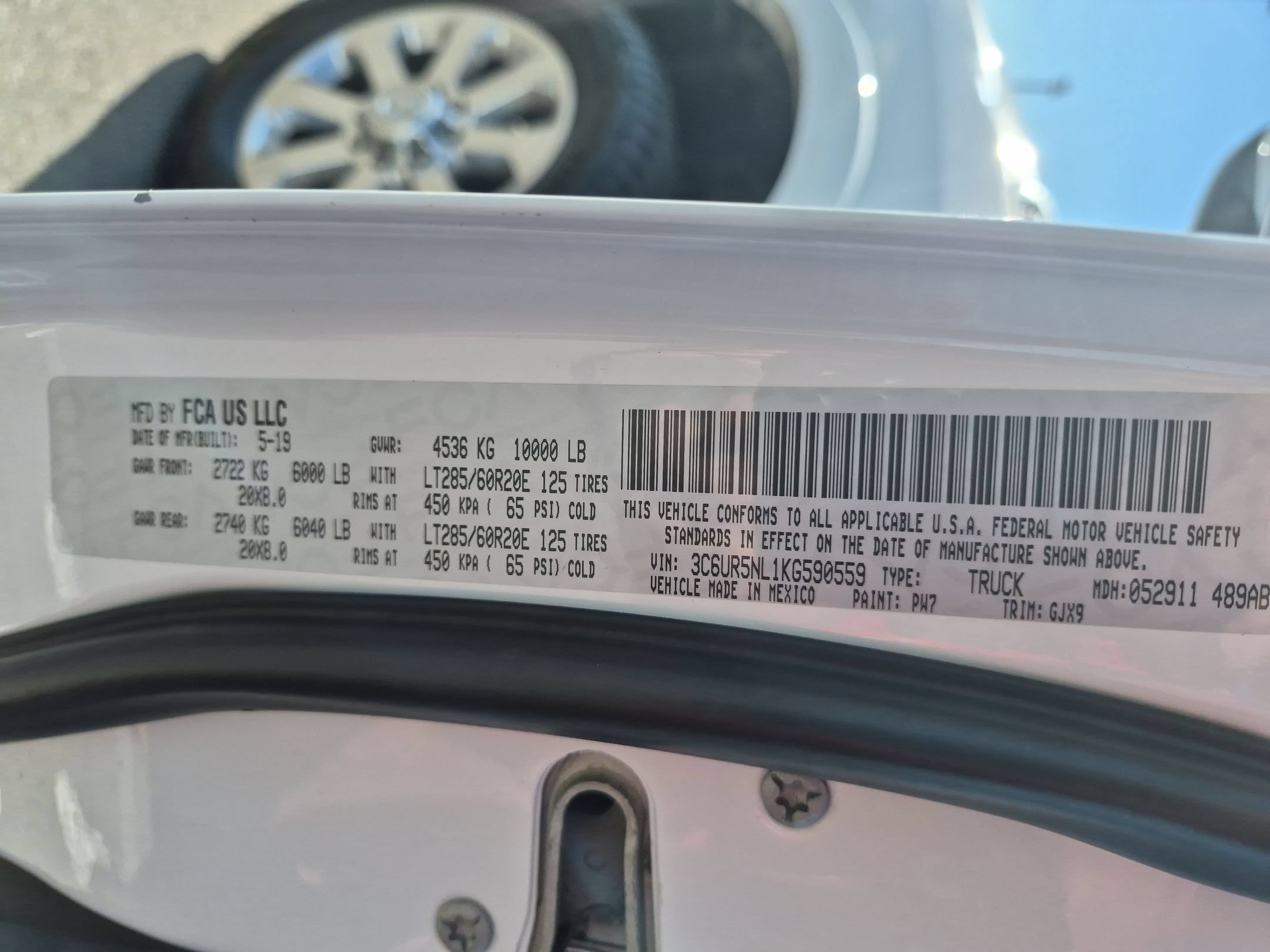 Used 2019 Bright White Clearcoat Ram Laramie image 34