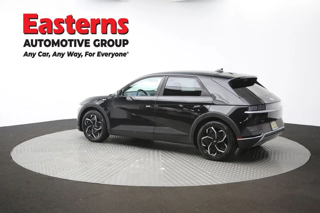 Used 2024 Black Hyundai SEL image 61