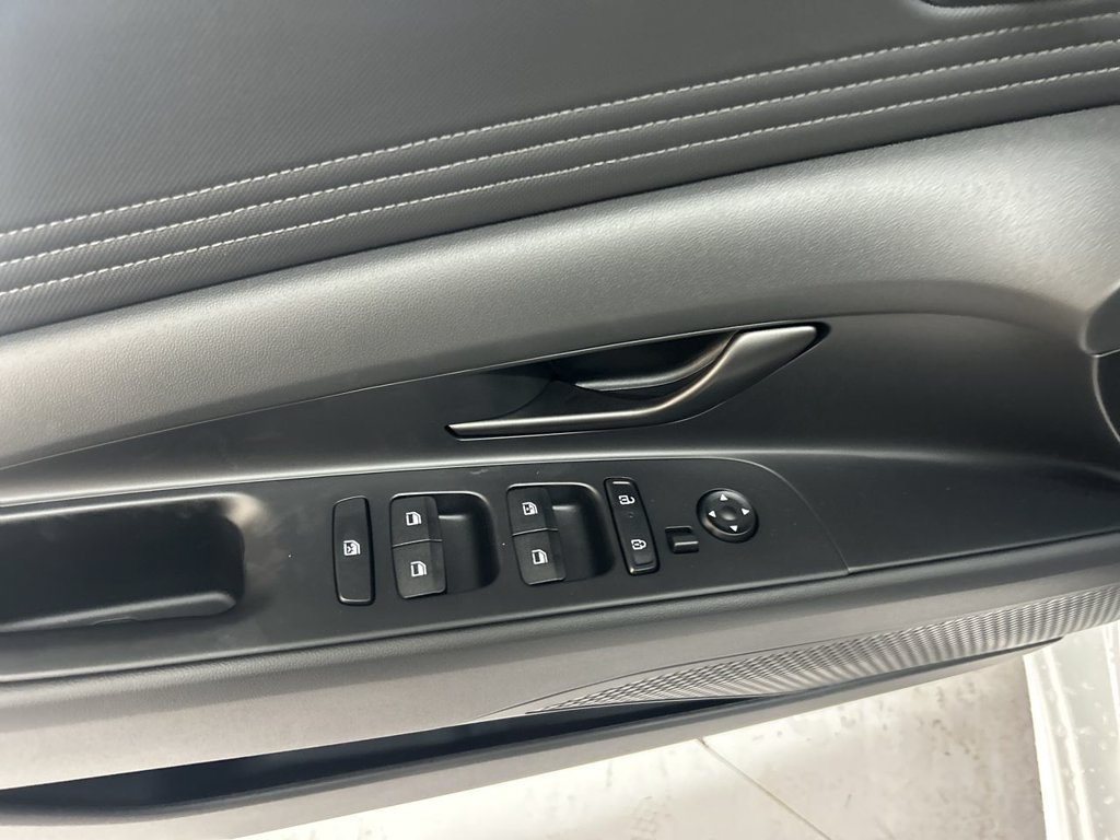 Used 2026 White Hyundai SEL Sport image 14