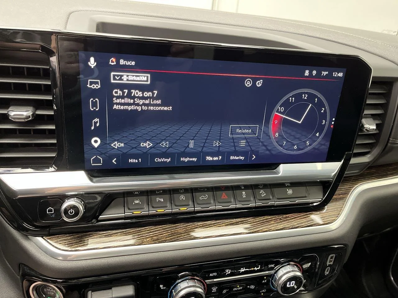 Used 2025 Sterling Metallic GMC Elevation image 20