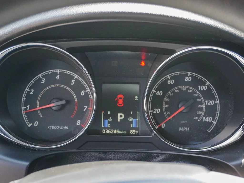 Used 2024 Silver Mitsubishi 2.0 ES image 21