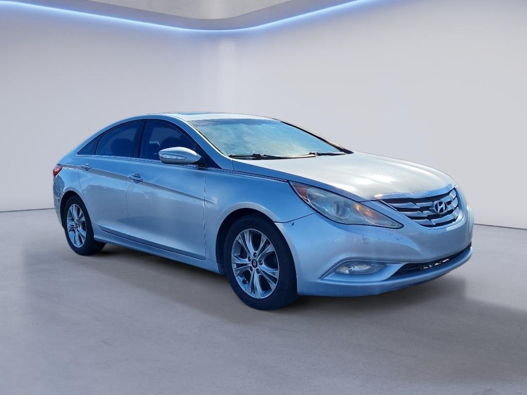 Used 2013 Radiant Silver Metallic Hyundai Limited PZEV image 3