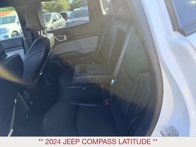 Used 2024 White Jeep Latitude image 17