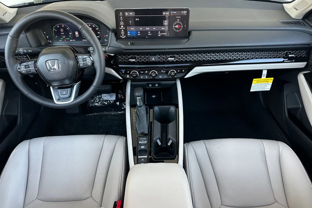 New 2026 Urban Gray Pearl Honda Touring image 14