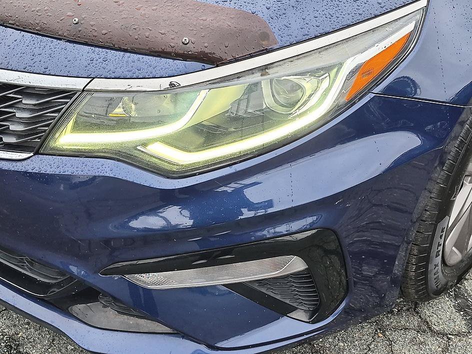 Used 2020 Horizon Blue Kia LX image 9