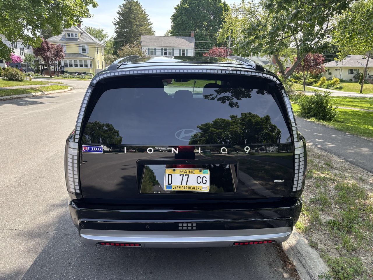 New 2026 Abyss Black Hyundai SEL image 4