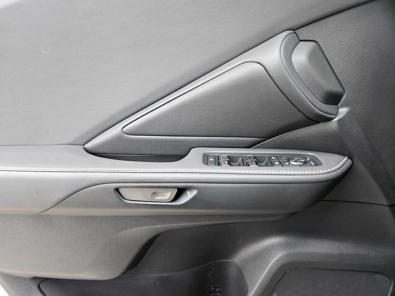 Certified Used 2024 CAVIAR Lexus  image 18
