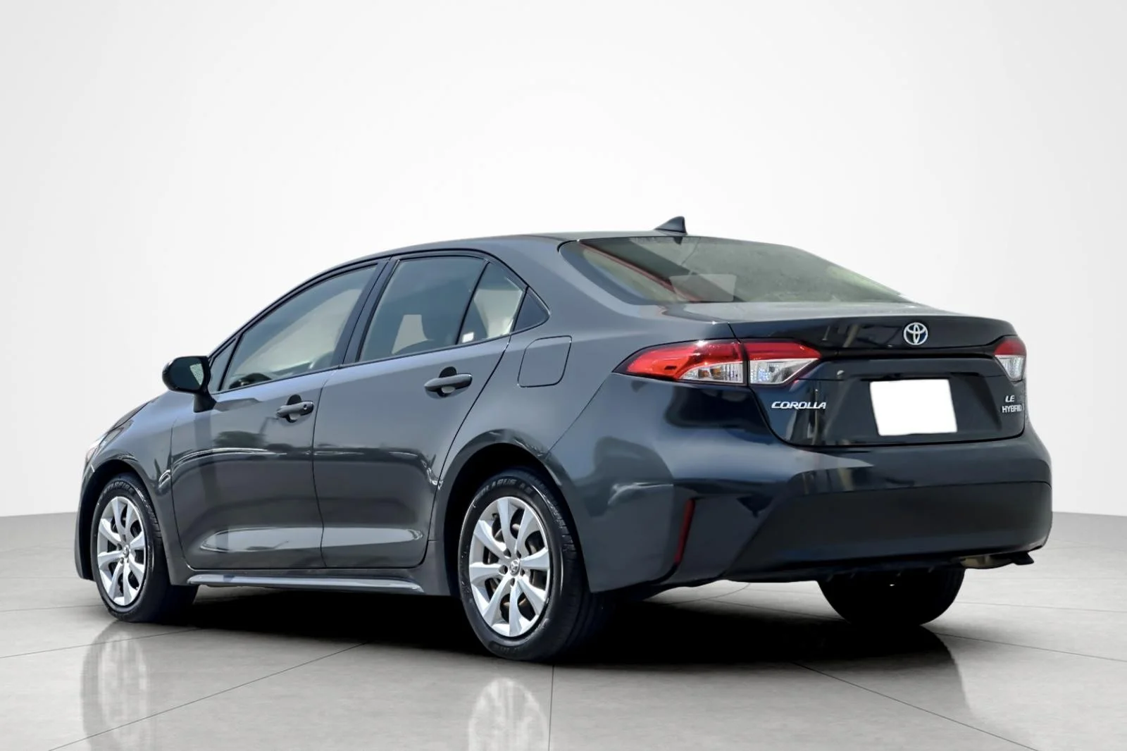 Used 2023 Underground Toyota Hybrid LE image 3