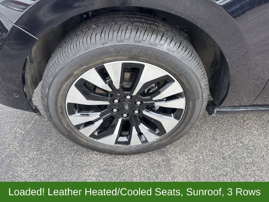 Used 2025 Black Ford Platinum image 11