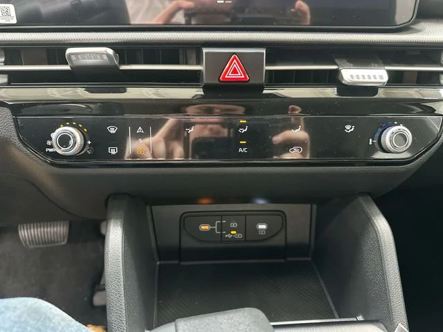New 2026 Gray Kia LX image 17