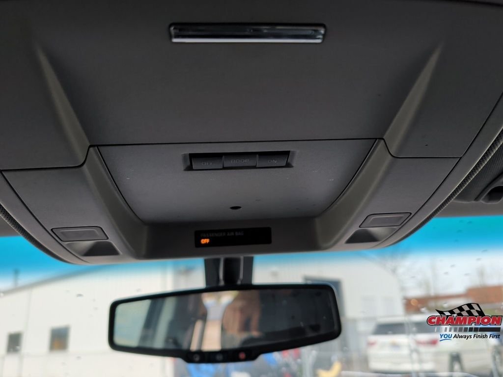 Used 2018 Red Chevrolet LT image 22