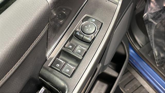 Used 2023 Atlas Blue Metallic Ford XLT image 20