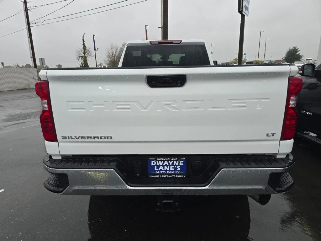 Used 2024 Summit White Chevrolet LT image 6