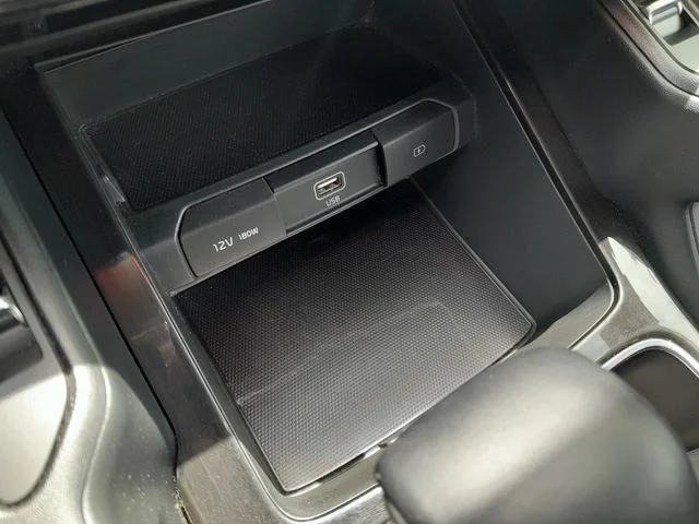 Used 2021 Black Kia S image 24