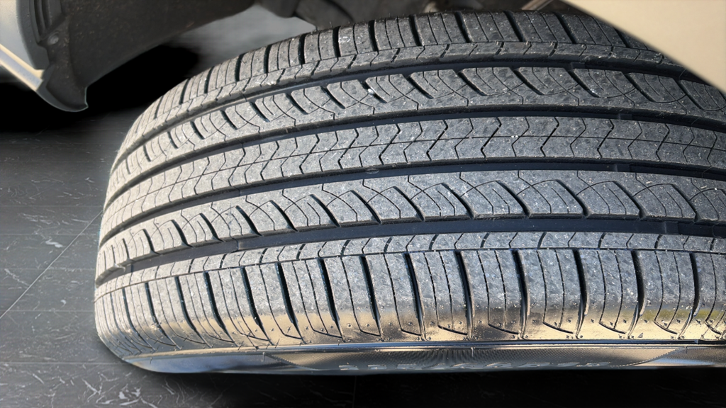 Used 2025 Urban Gray Honda EX-L image 30